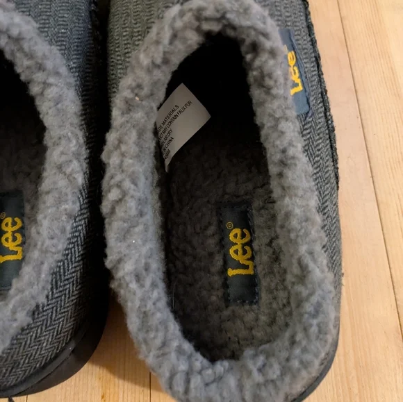 Lee Gray Slippers size 7-8 Small Nwt - Picture 3 of 8